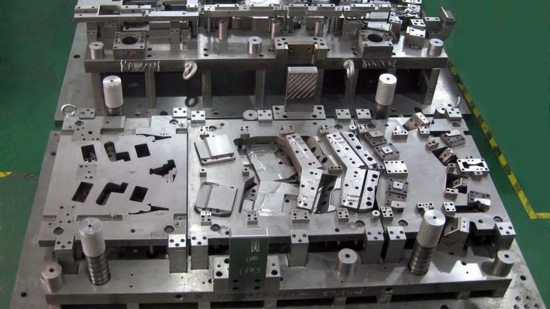 硅胶模具与钢模价格差异解析**