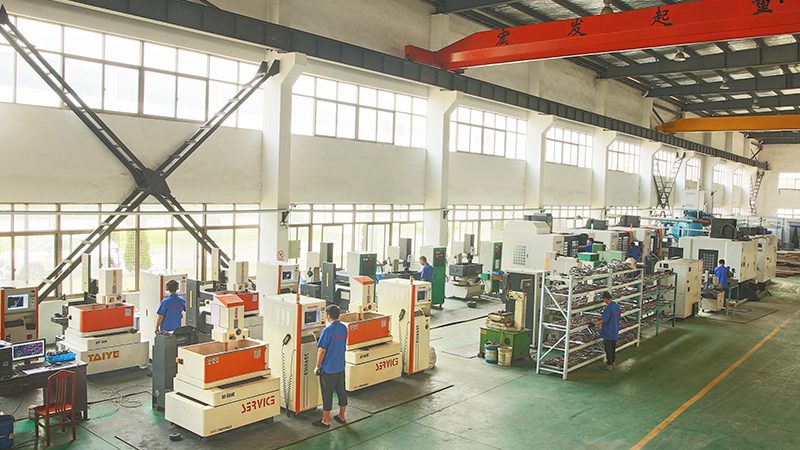 医疗塑胶模具定制的价格构成解析**