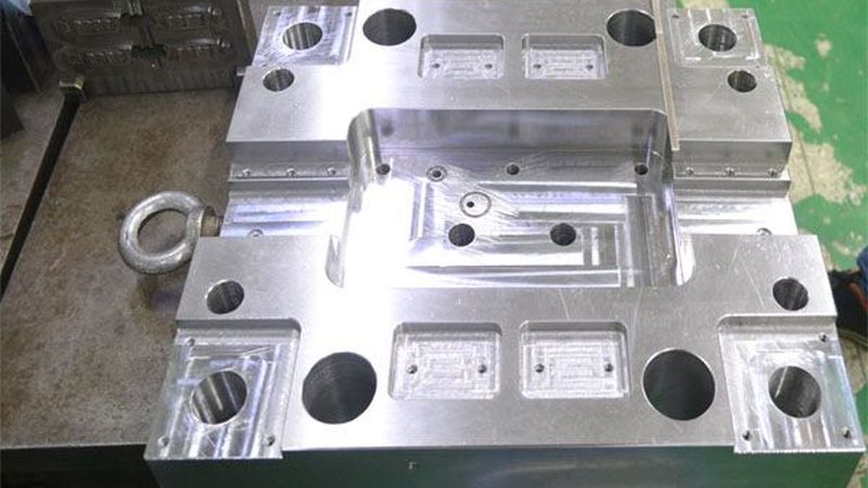 上海双色模具：如何选择优质厂家**